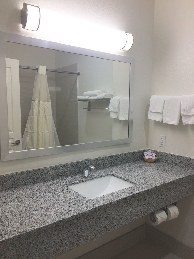 Scottish Inn & Suites - Conroe Dış mekan fotoğraf